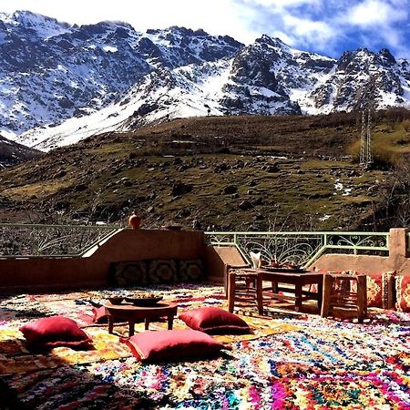 Gite Entre Les Vallees Hotel Tacheddirt Exterior foto